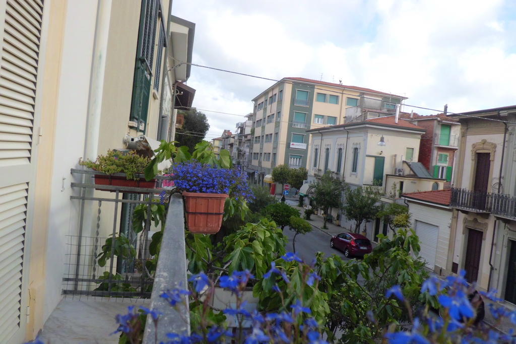 Hotel Villa Morgana Viareggio Exterior photo
